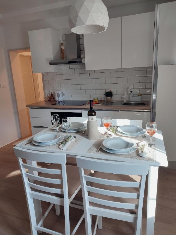 Apartment Making Memories Pucisca Esterno foto